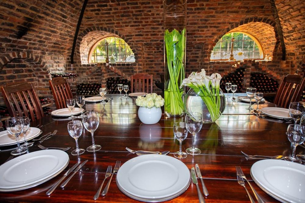 Lombardy Boutique Hotel & Conference Venue Pretoria-Noord Buitenkant foto
