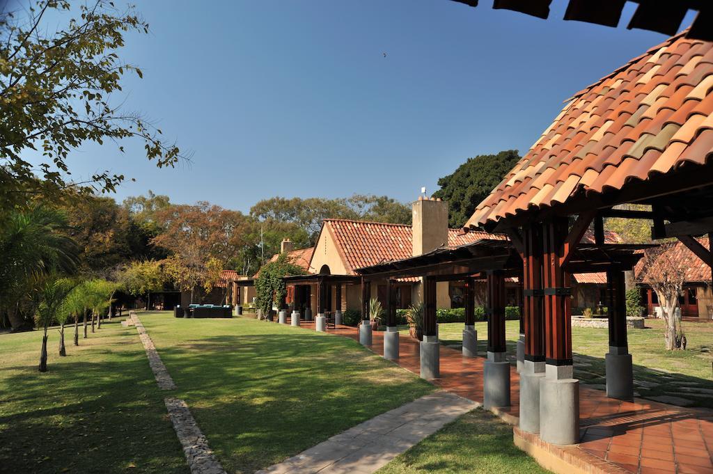 Lombardy Boutique Hotel & Conference Venue Pretoria-Noord Buitenkant foto