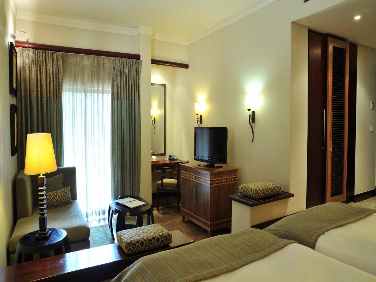 Lombardy Boutique Hotel & Conference Venue Pretoria-Noord Buitenkant foto